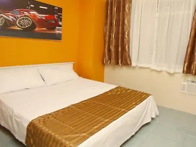 Tr3ats Hostel
