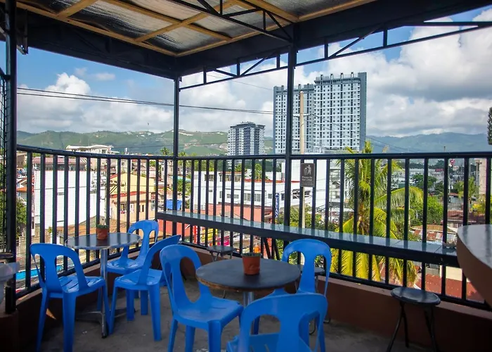 Tr3ats Hostel
